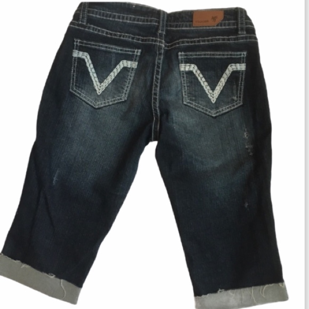 Vigoss EUC. Capri distressed jeans juniors size 5